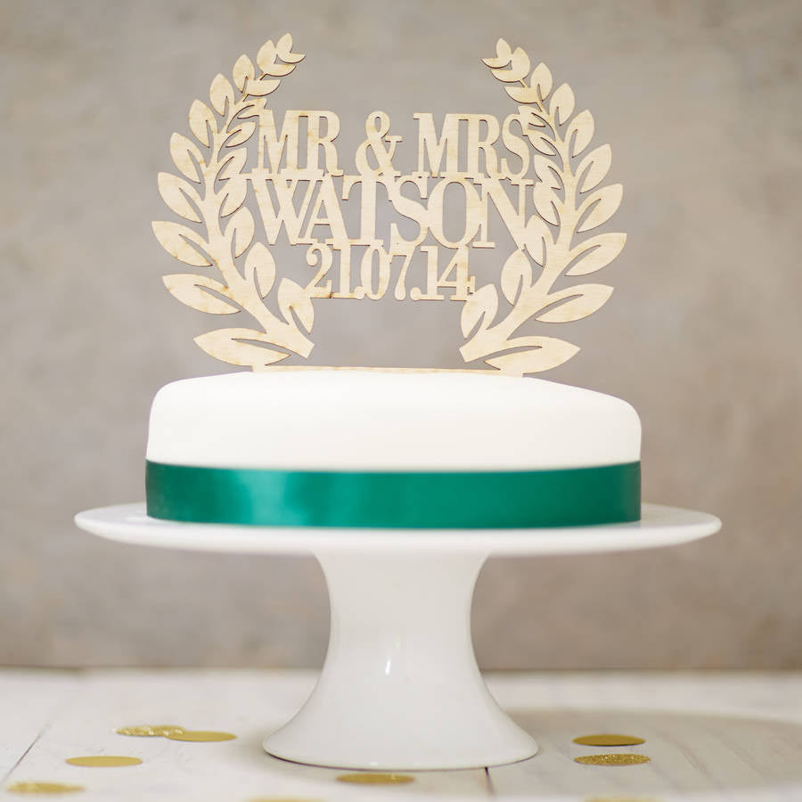 Personalised Wooden Wreath Wedding Cake Topper